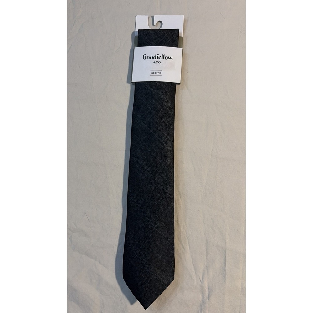 NWT~ Goodfellow & Co Solid Satin 58" x 2.25" Neck Tie #020 Charcoal Gray 3281